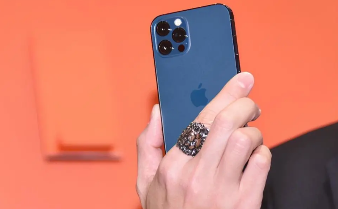 马尔康苹果手机维修分享iPhone12系列重启方法教程 